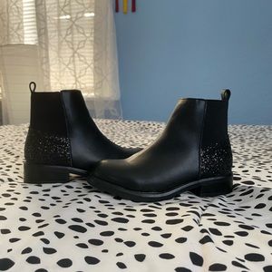 Steve Madden girl boots size 3